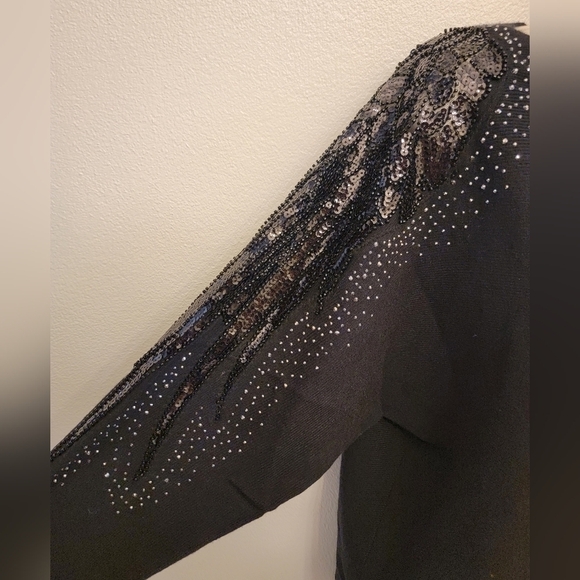 NWT Liv Milano Ladies Sweater - Picture 2 of 9